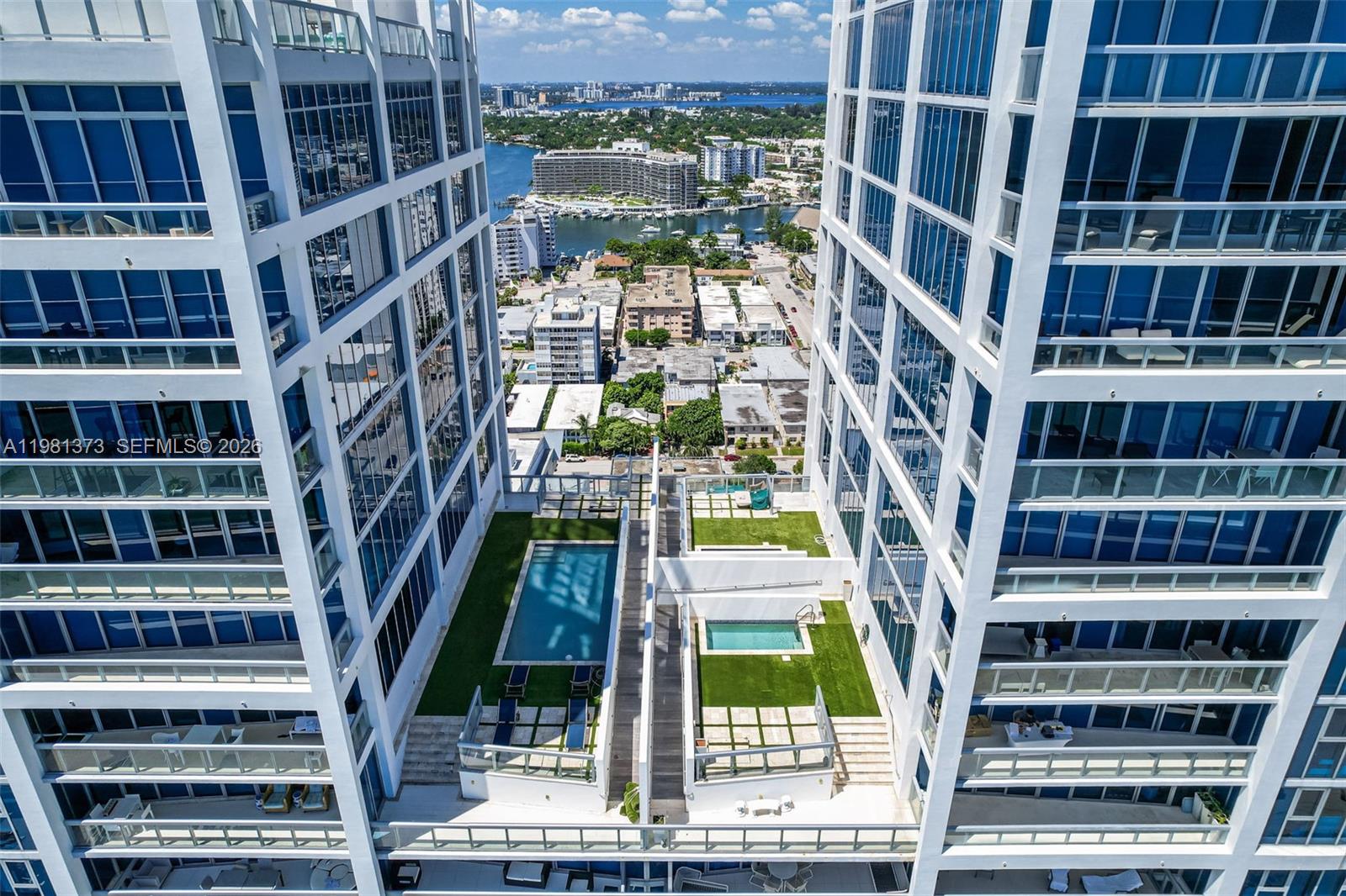 6899 Collins Ave #1602 Miami Beach, FL 33141