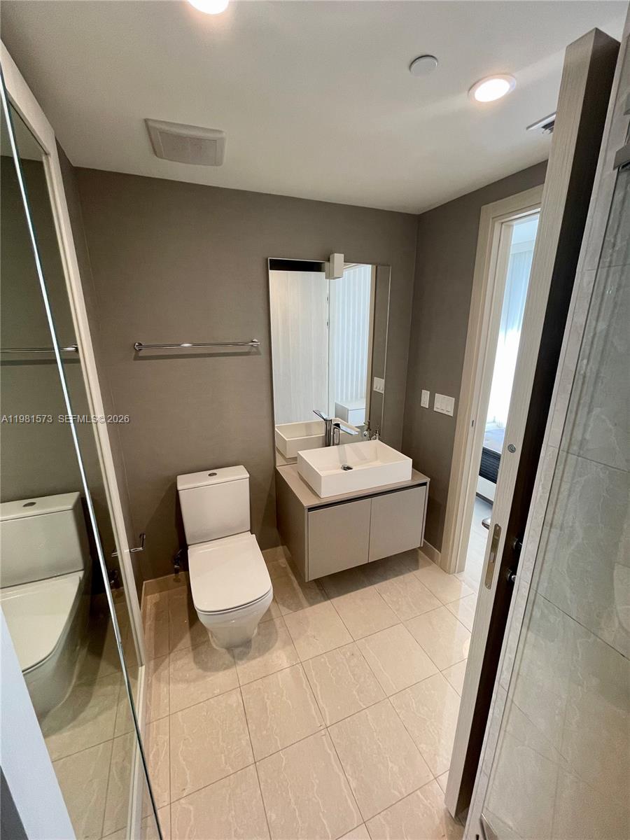 1000 Brickell Plz #4410 Miami, FL 33131