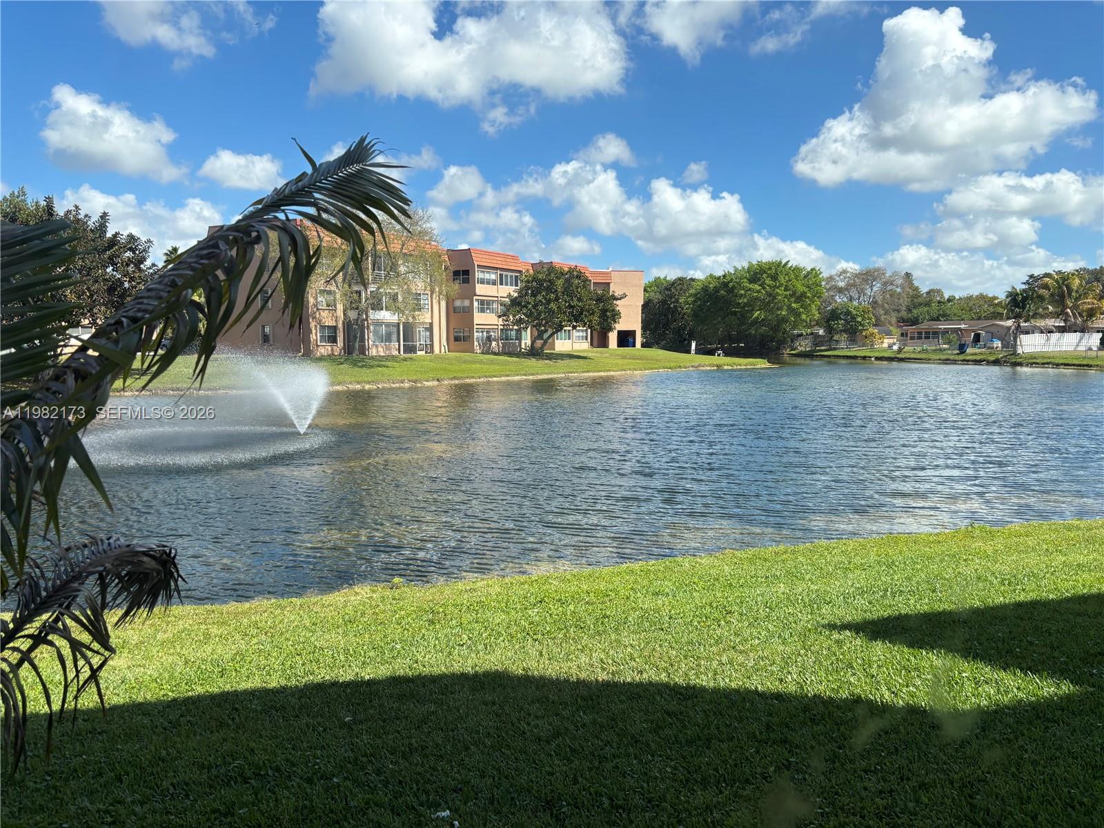 9900 Sunrise Lks Blvd #107 Sunrise, FL 33322