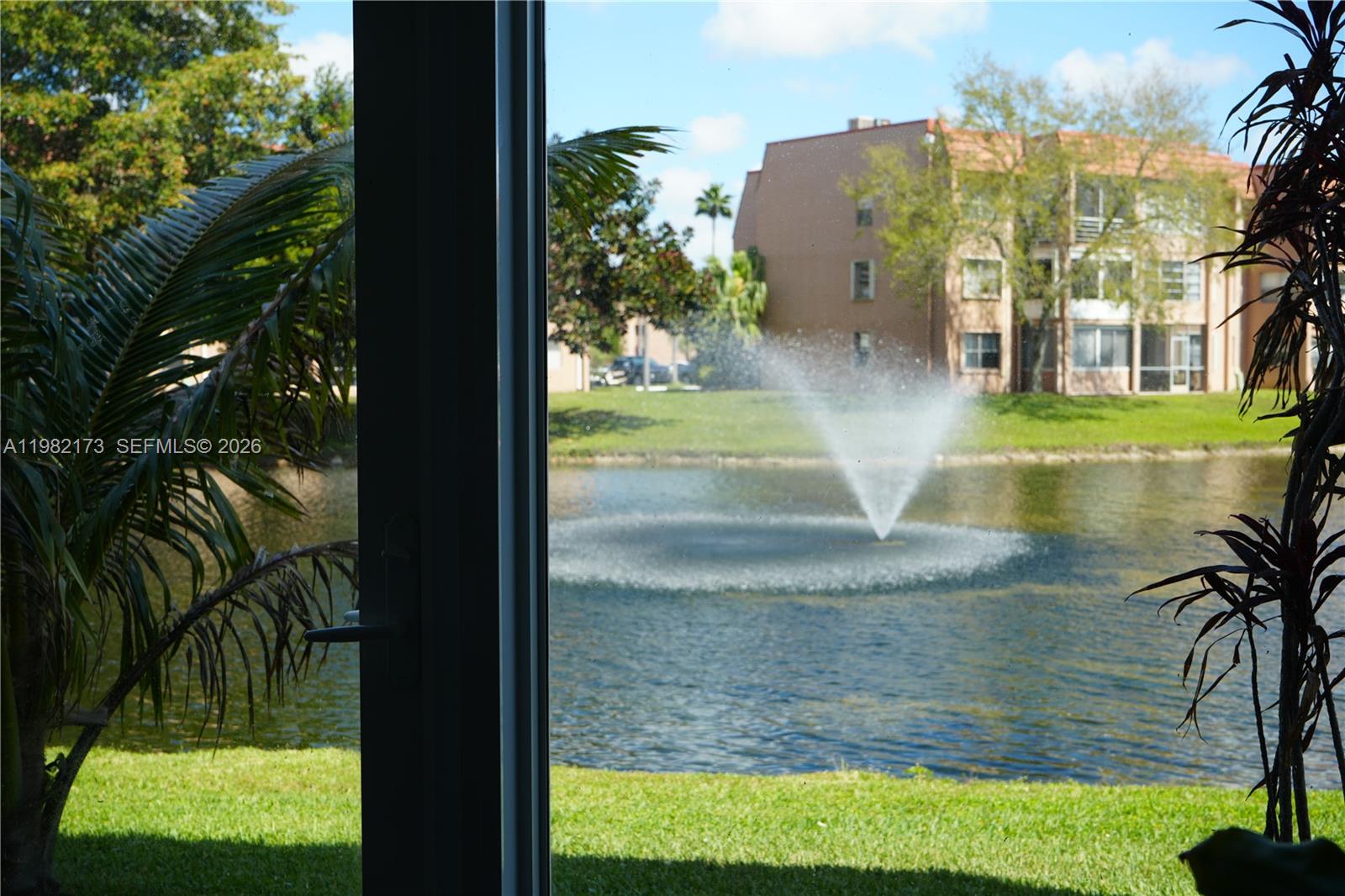 9900 Sunrise Lks Blvd #107 Sunrise, FL 33322