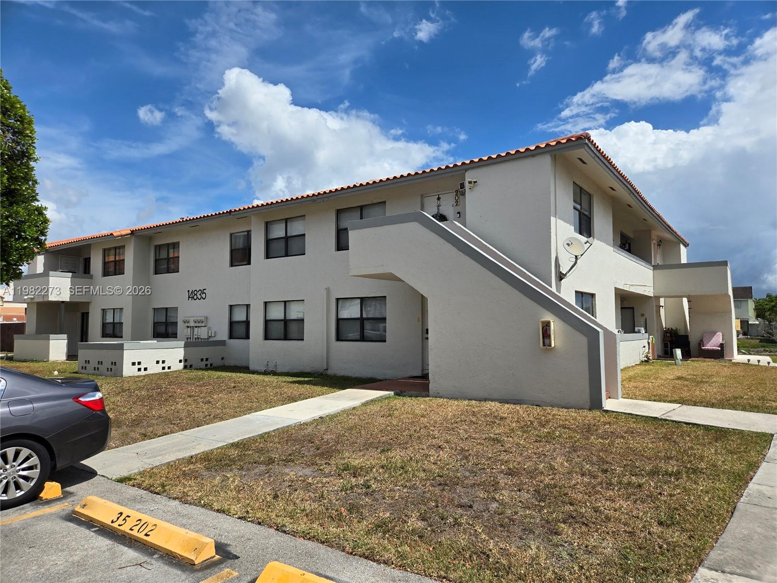 14835 SW 80th St #103-6 Miami, FL 33193