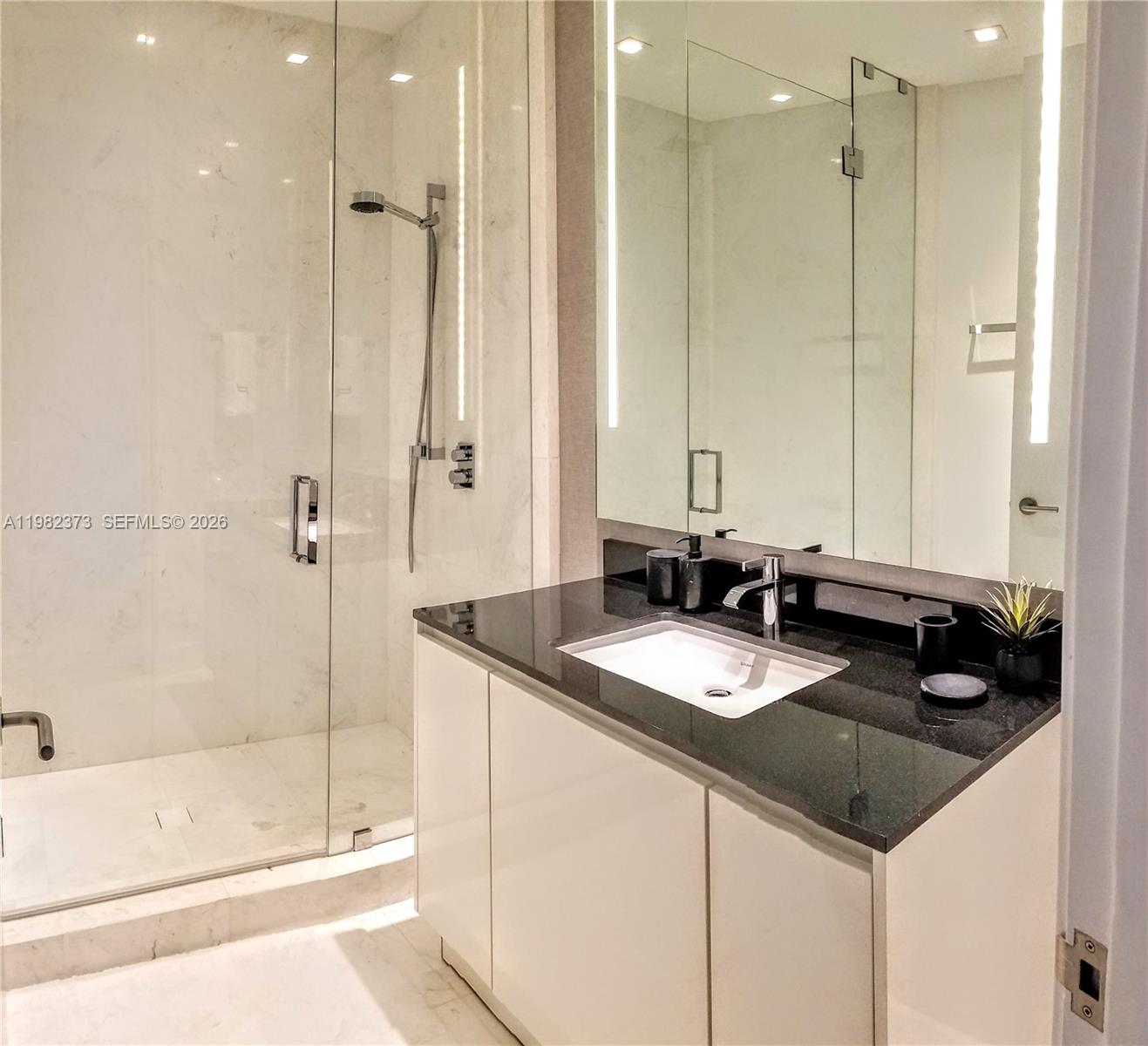 18555 Collins Ave #3005 Sunny Isles Beach, FL 33160