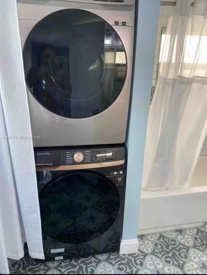 213 N E St Lake Worth, FL 33460