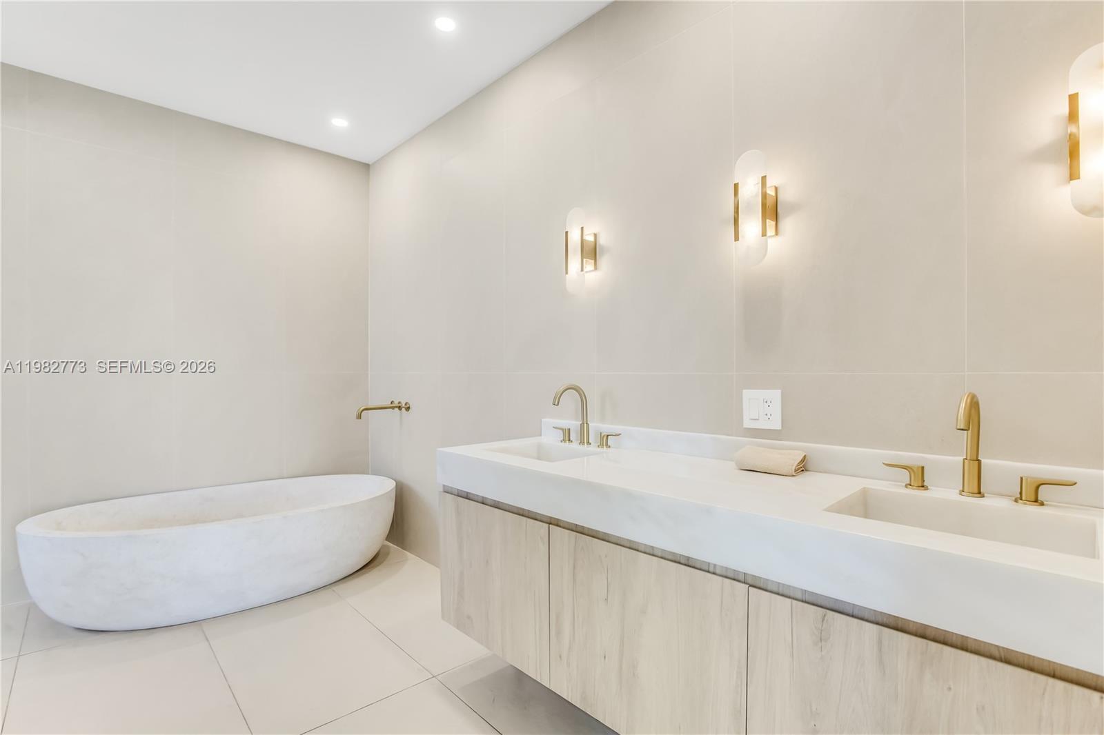 1865 S Ocean Dr #21C Hallandale Beach, FL 33009