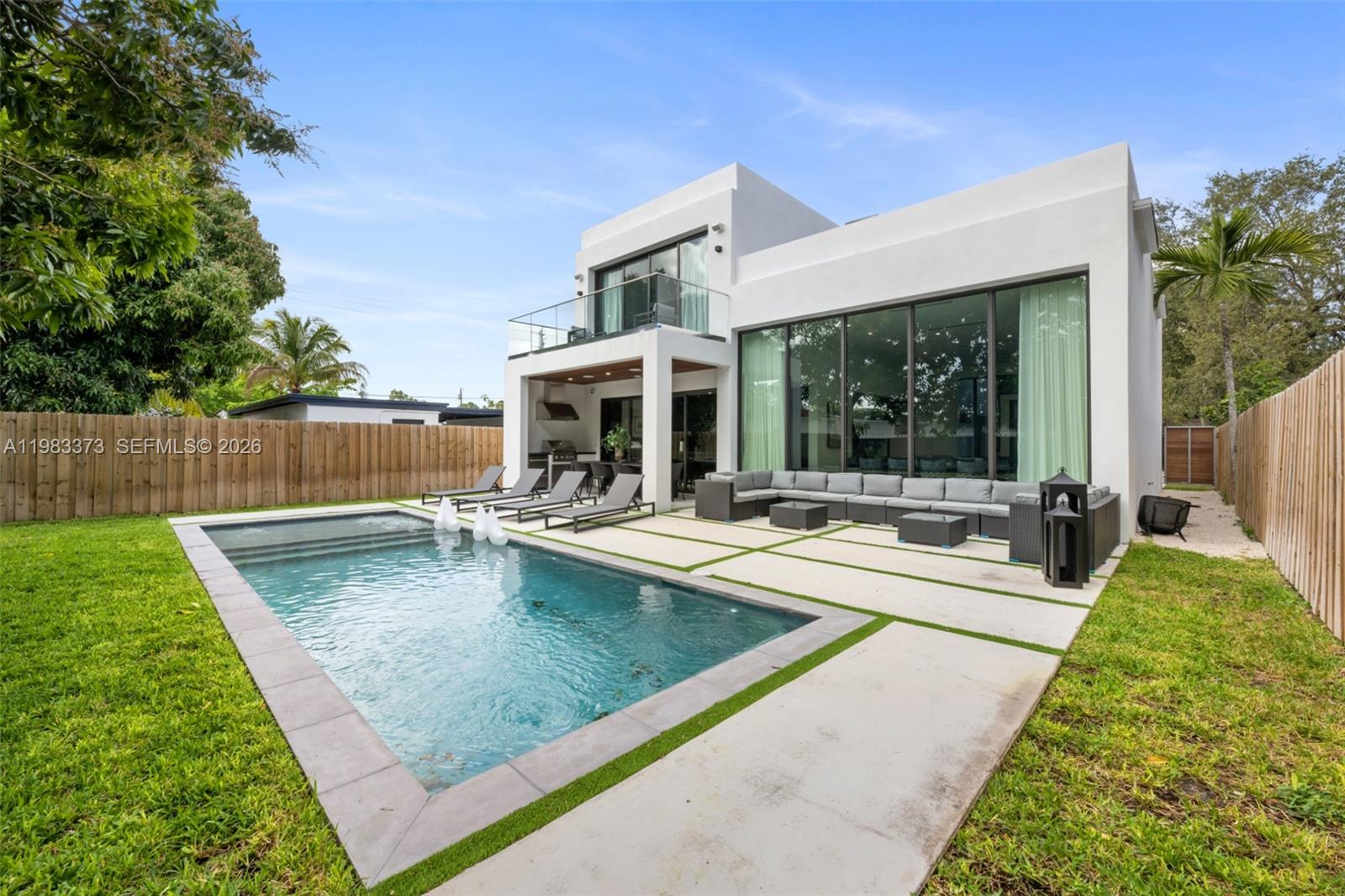 80 NW 45th St Miami, FL 33127