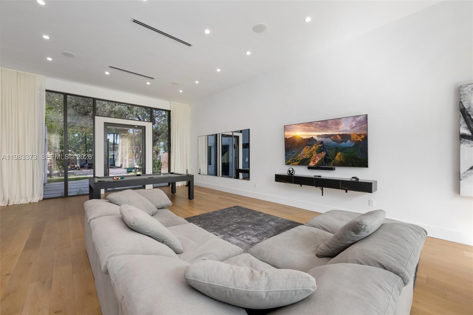 80 NW 45th St Miami, FL 33127