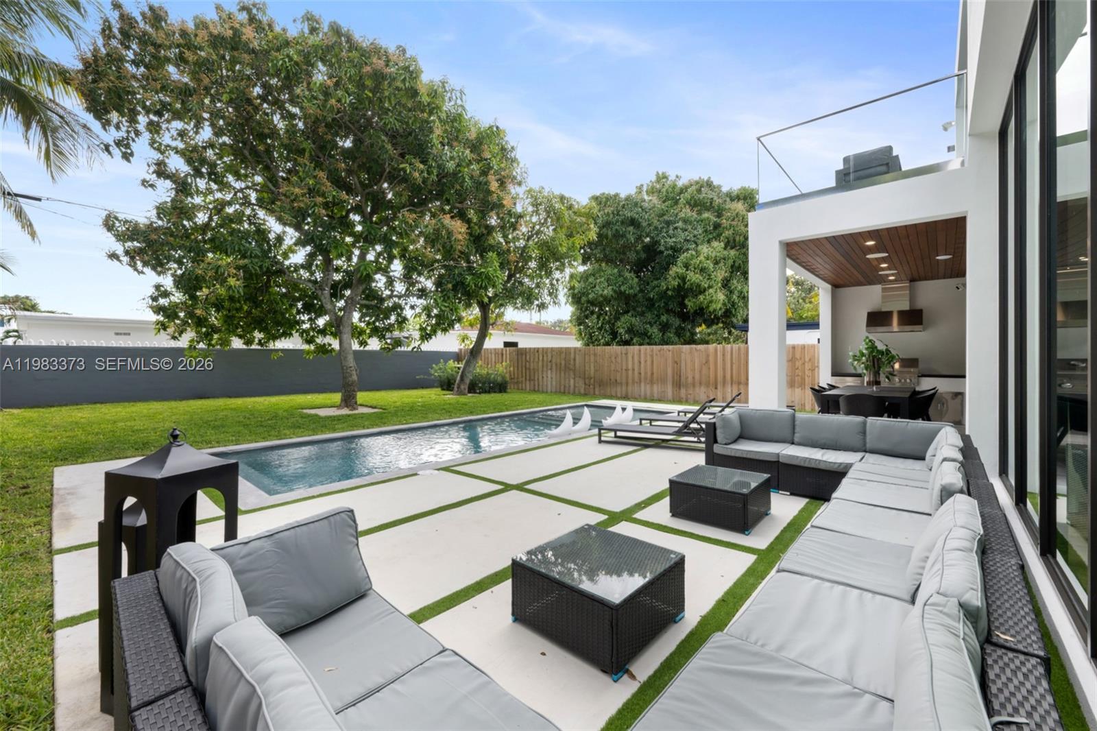 80 NW 45th St Miami, FL 33127