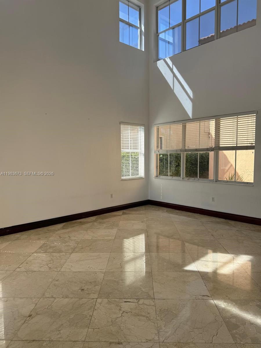 7943 NW 111th Ct Doral, FL 33178