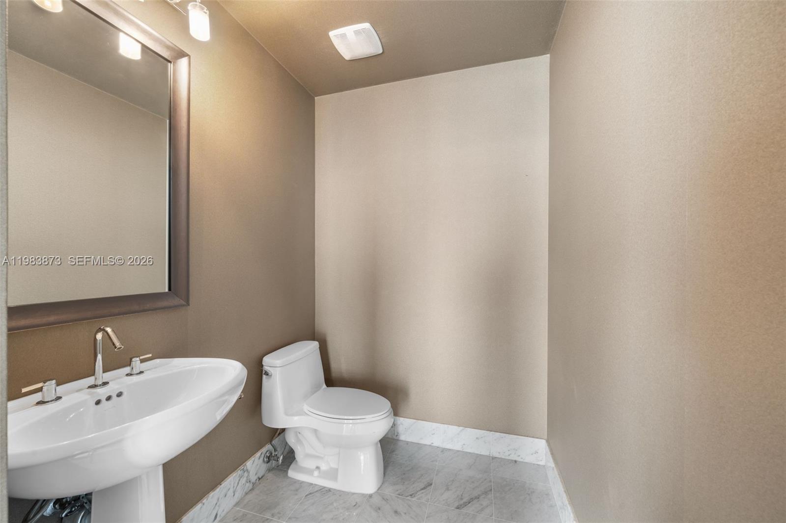 image Vizcayne North18