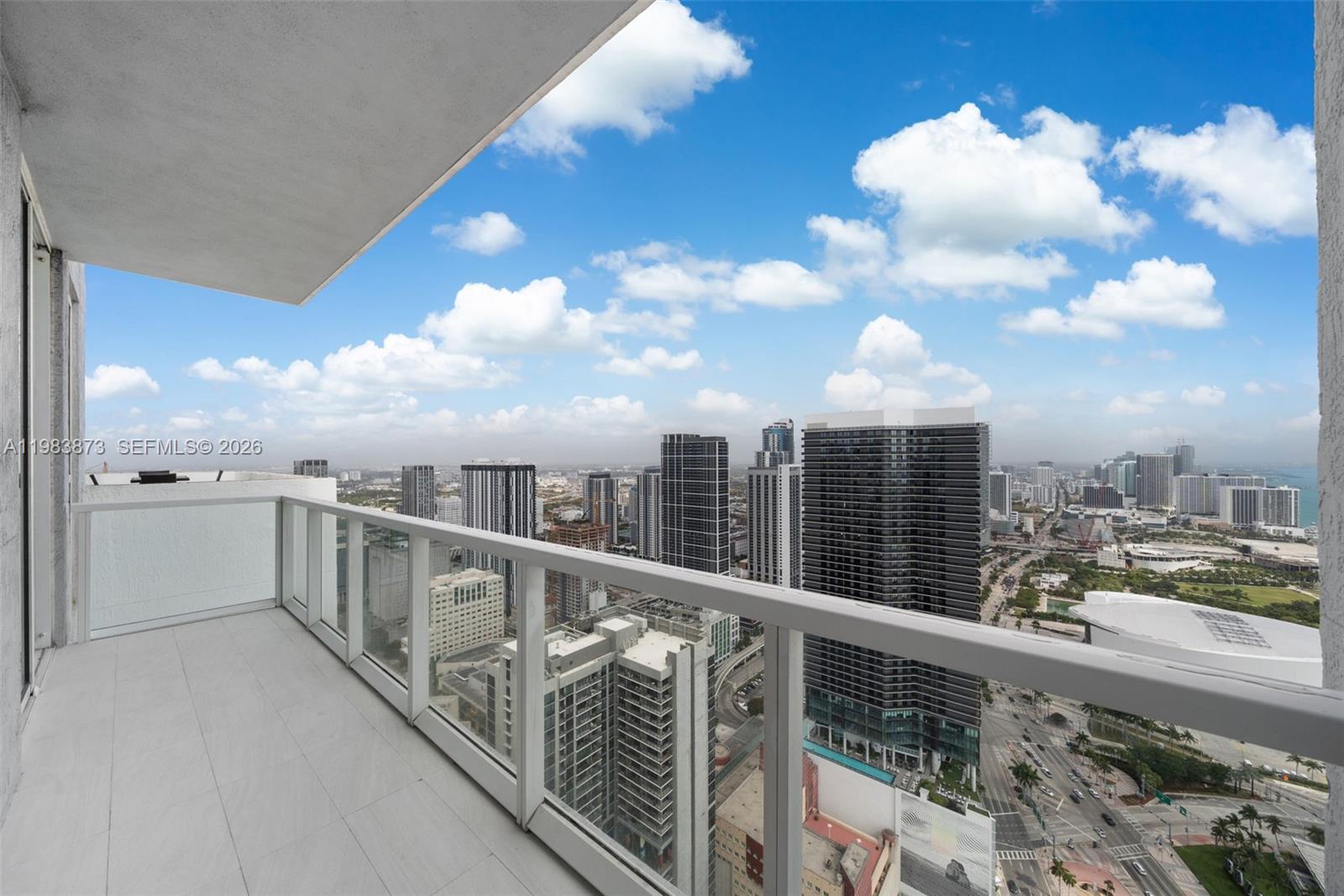 image Vizcayne North21