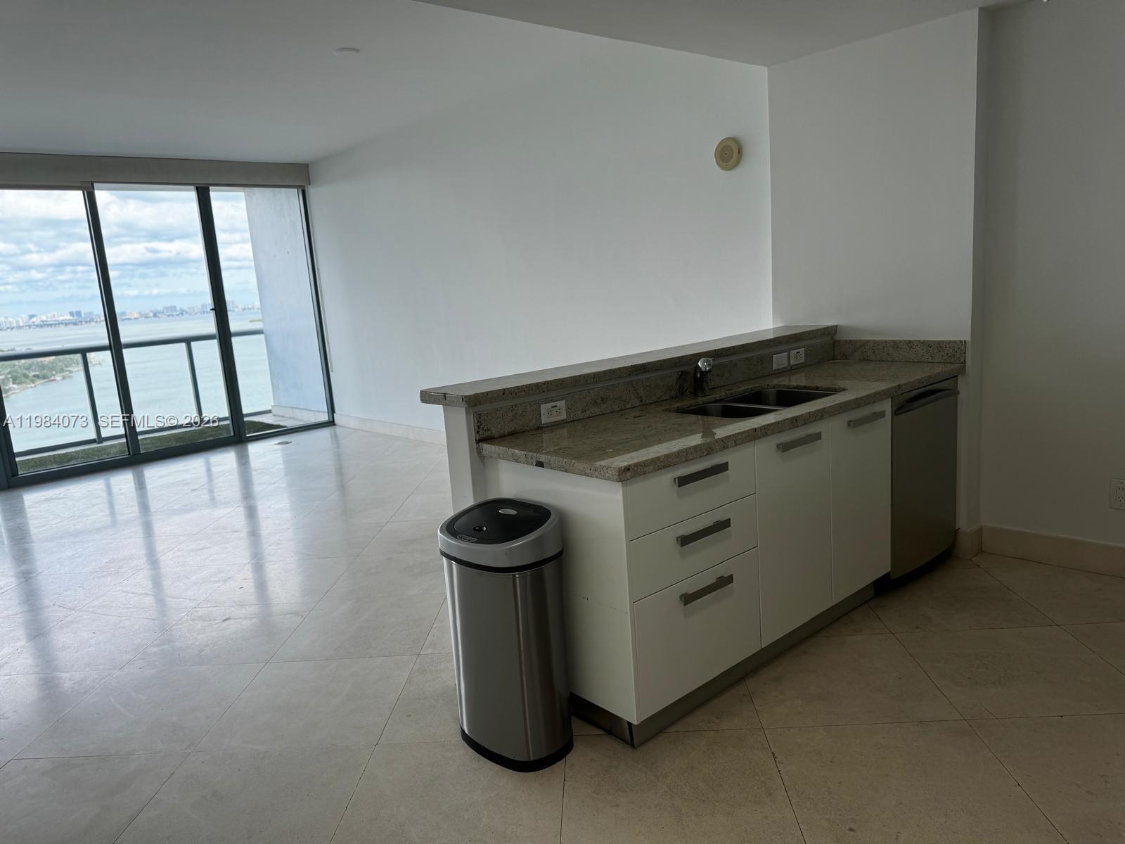 image Blue on the Bay4