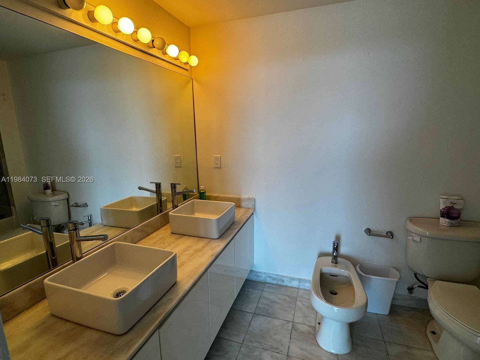 image Blue on the Bay6