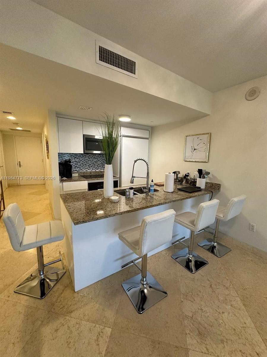 1800 S Ocean Dr #1606 Hallandale Beach, FL 33009