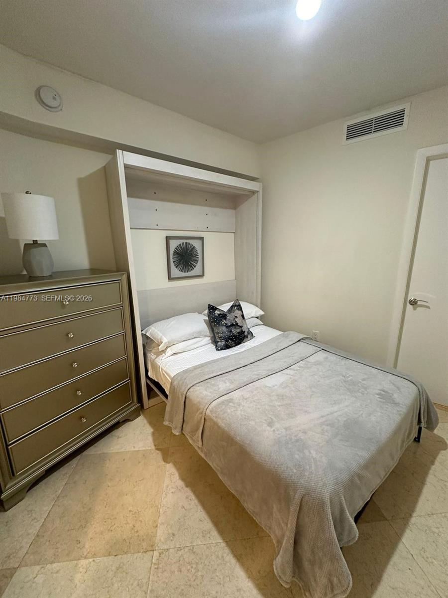 1800 S Ocean Dr #1606 Hallandale Beach, FL 33009