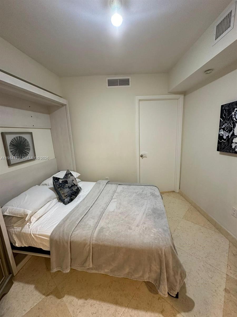 1800 S Ocean Dr #1606 Hallandale Beach, FL 33009