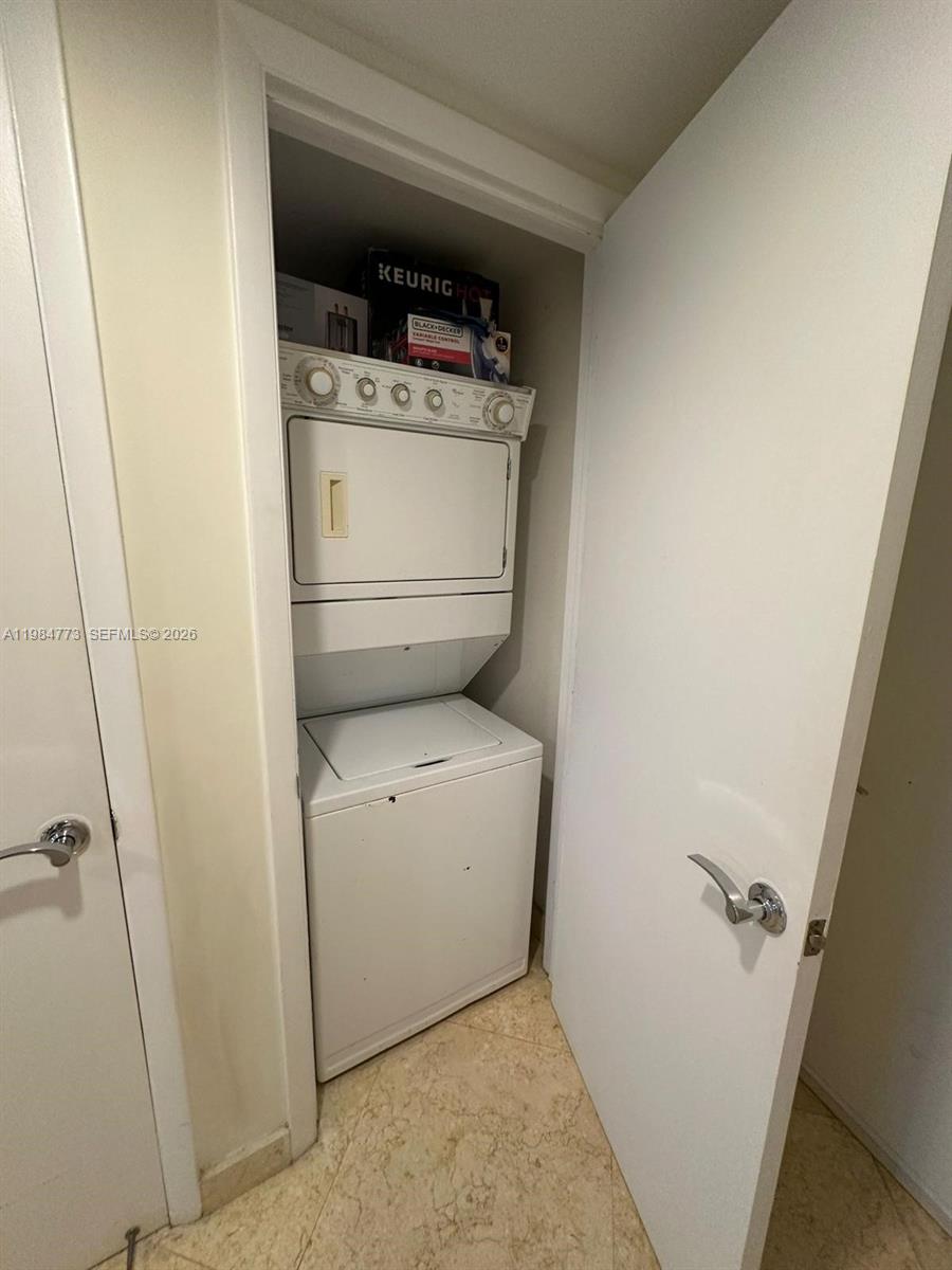 1800 S Ocean Dr #1606 Hallandale Beach, FL 33009