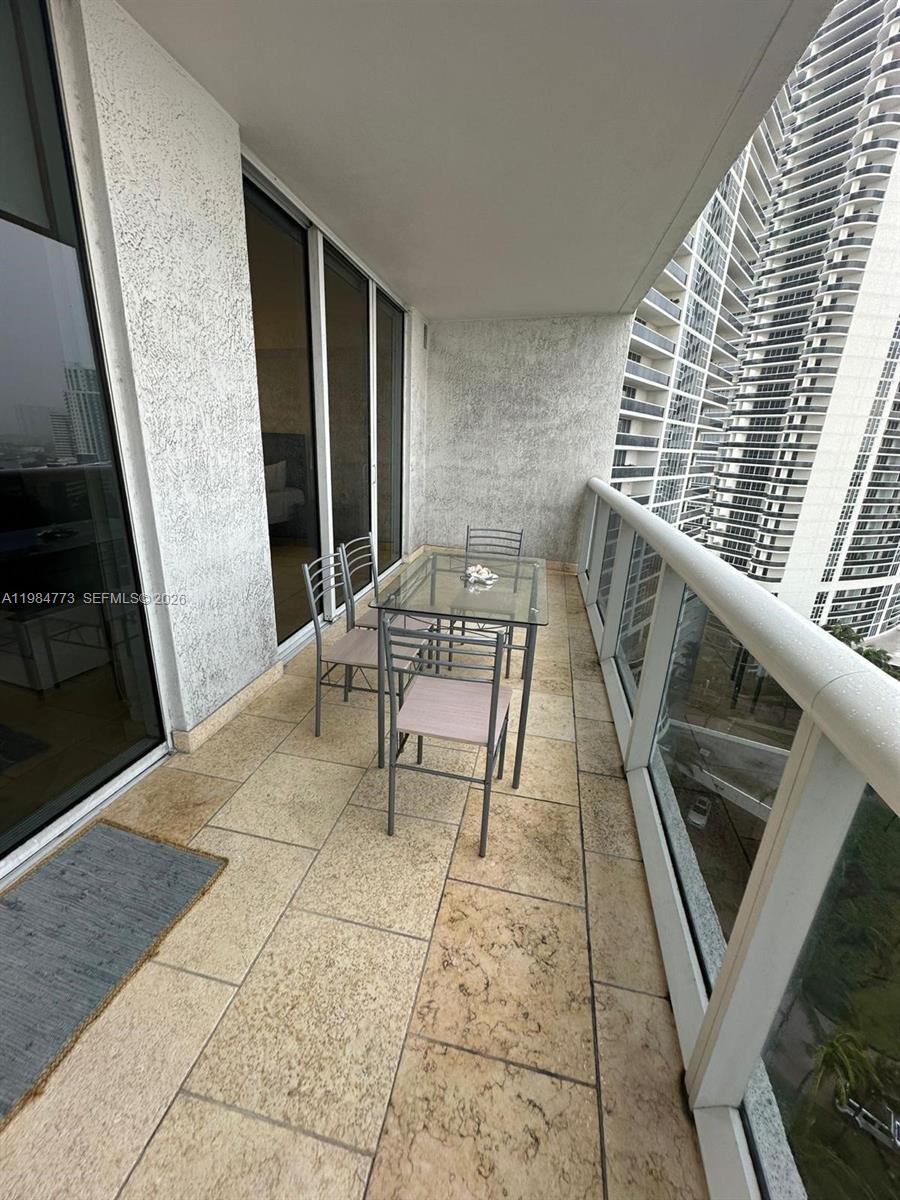 1800 S Ocean Dr #1606 Hallandale Beach, FL 33009