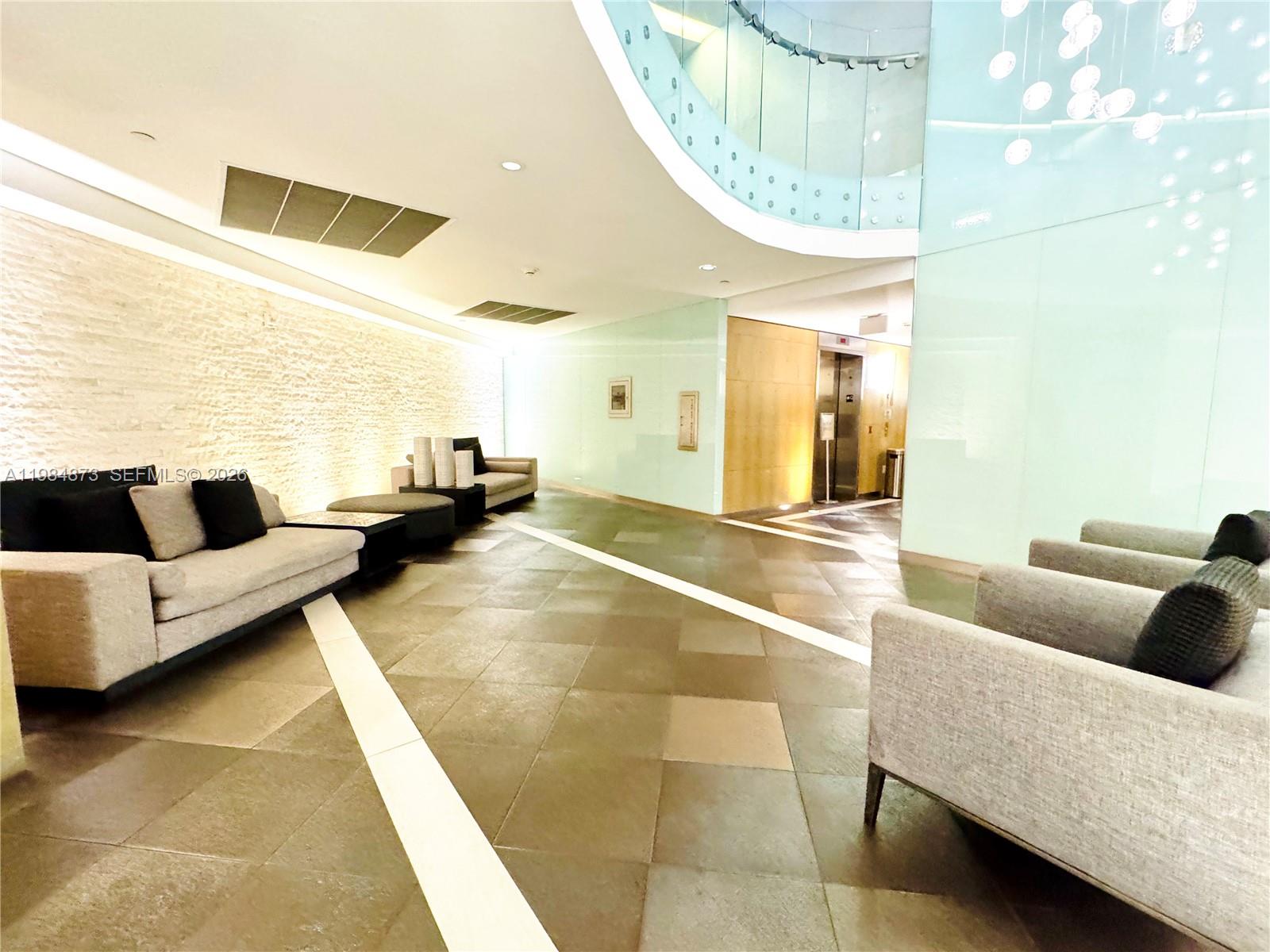 92 SW 3rd St #2112 Miami, FL 33130