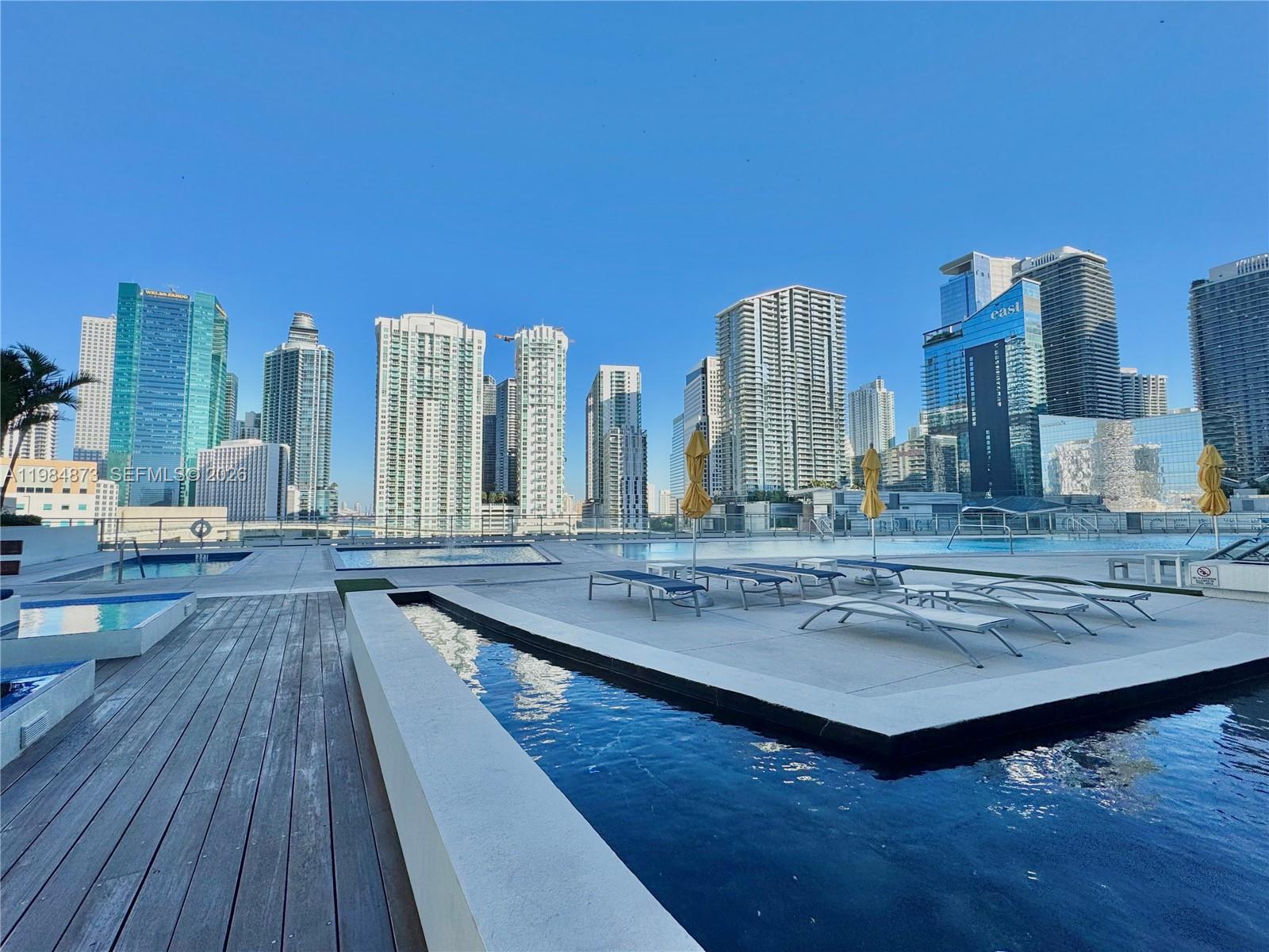 92 SW 3rd St #2112 Miami, FL 33130