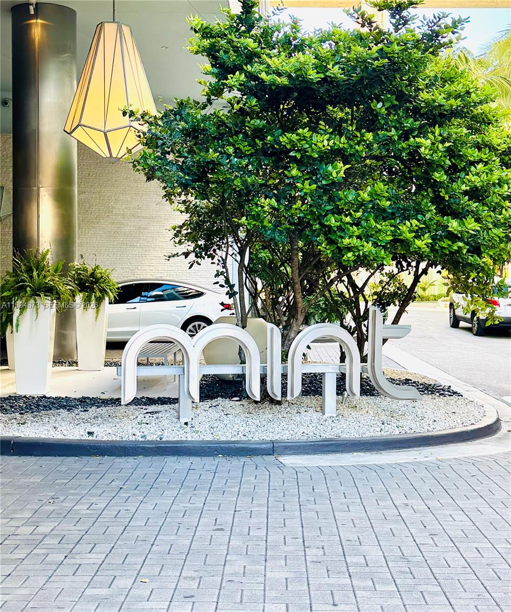 92 SW 3rd St #2112 Miami, FL 33130