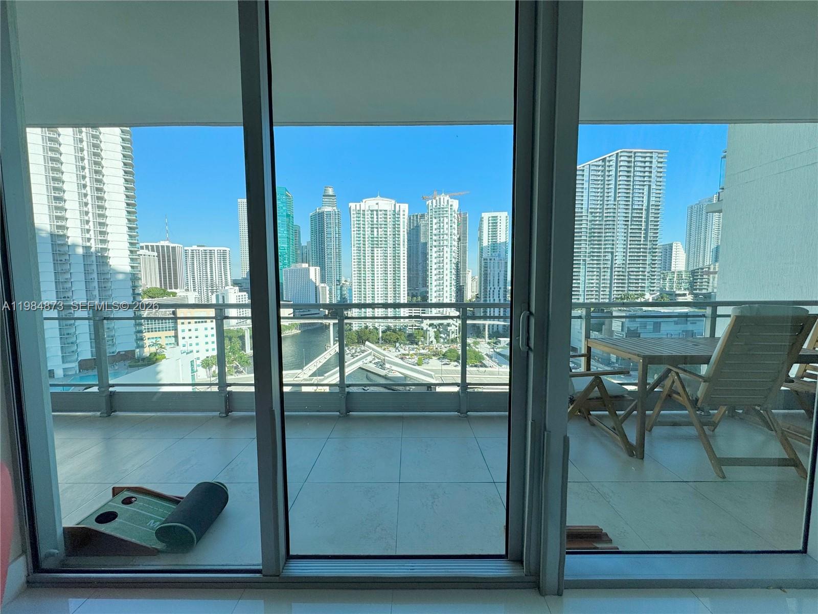 92 SW 3rd St #2112 Miami, FL 33130