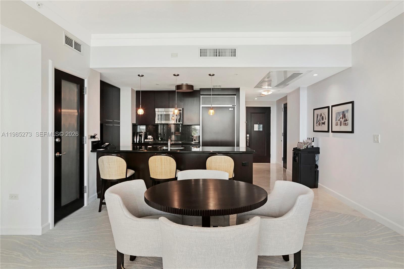 4391 Collins Ave #307 Miami Beach, FL 33140