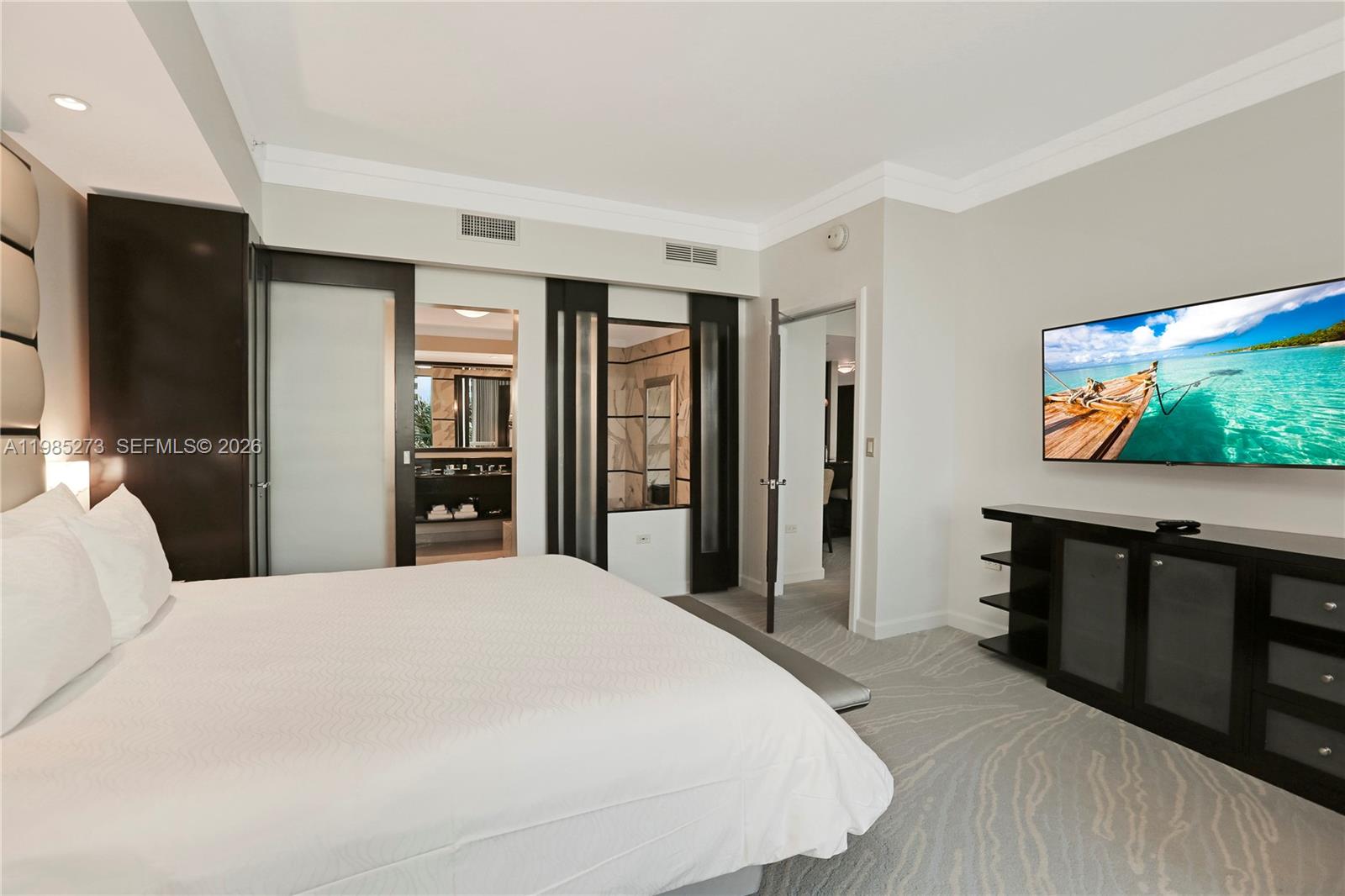 4391 Collins Ave #307 Miami Beach, FL 33140