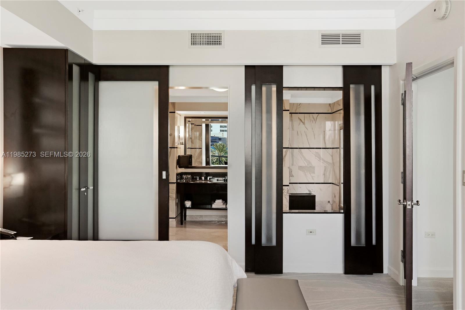 4391 Collins Ave #307 Miami Beach, FL 33140