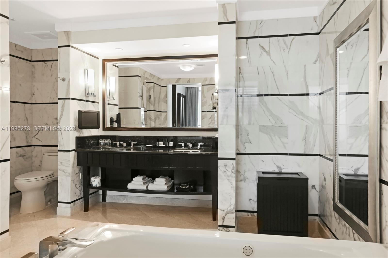 4391 Collins Ave #307 Miami Beach, FL 33140