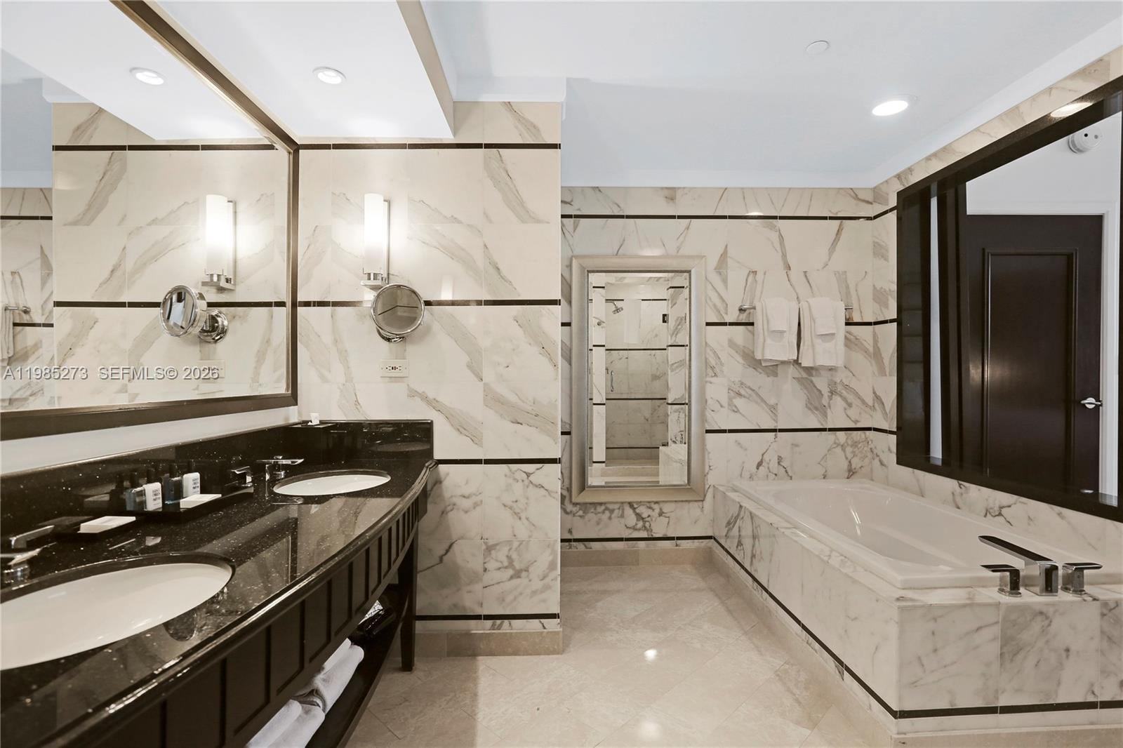 4391 Collins Ave #307 Miami Beach, FL 33140