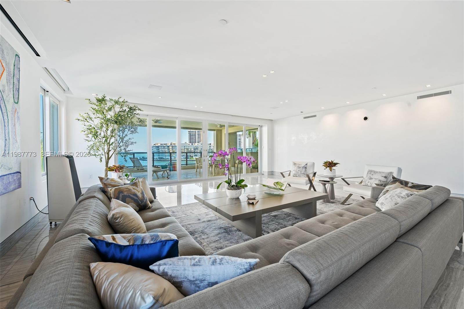 3535 Hiawatha Ave #502 Miami, FL 33133