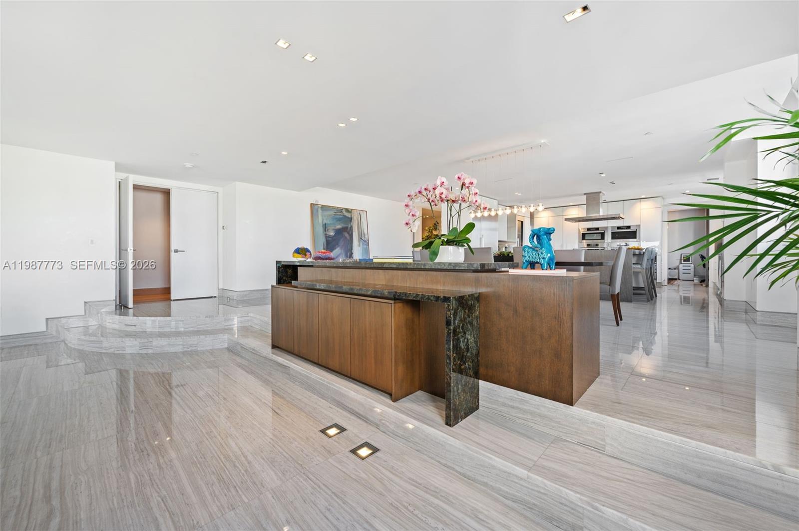 3535 Hiawatha Ave #502 Miami, FL 33133