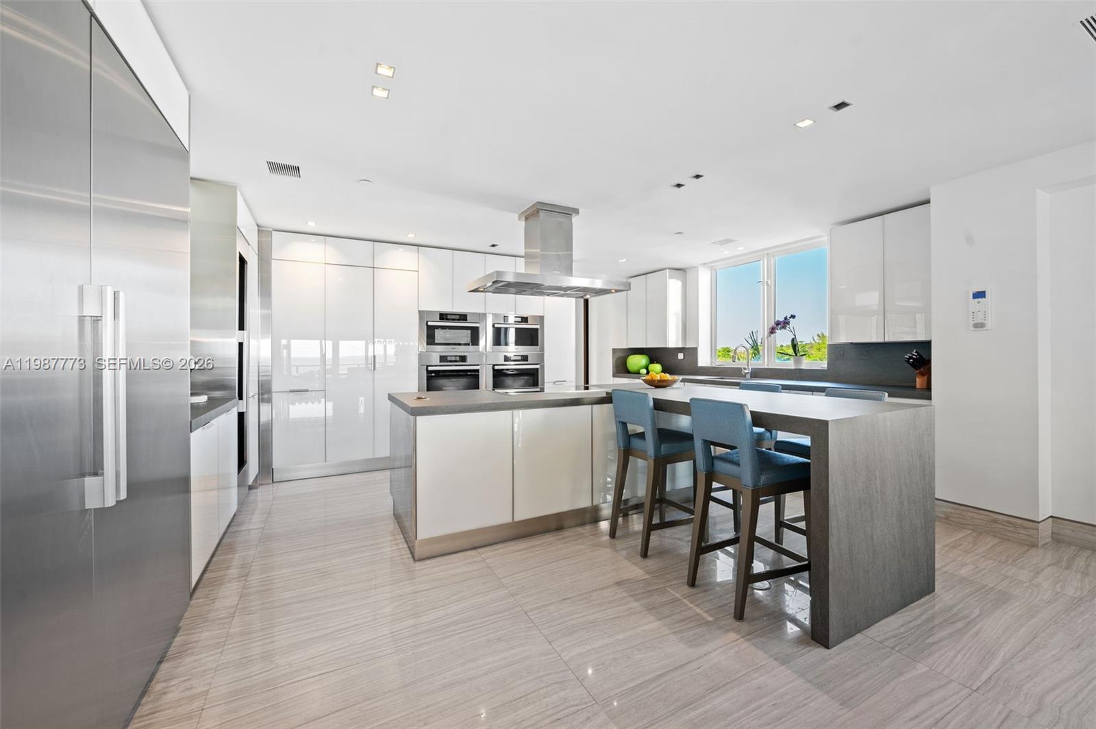 3535 Hiawatha Ave #502 Miami, FL 33133