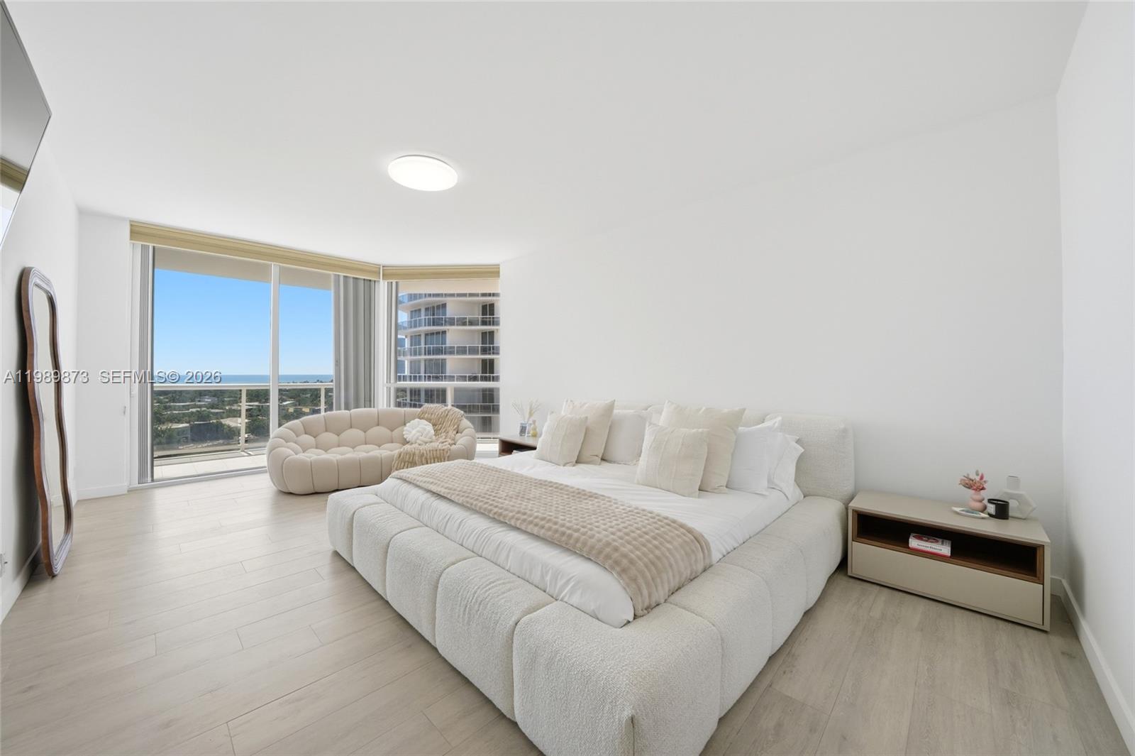 image One Island Place I16