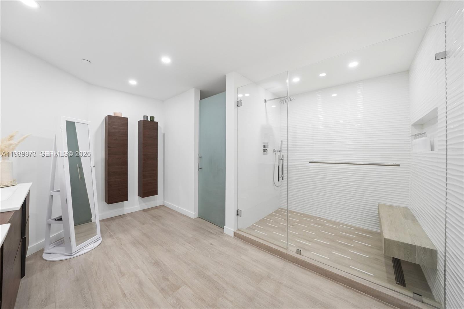 image One Island Place I29