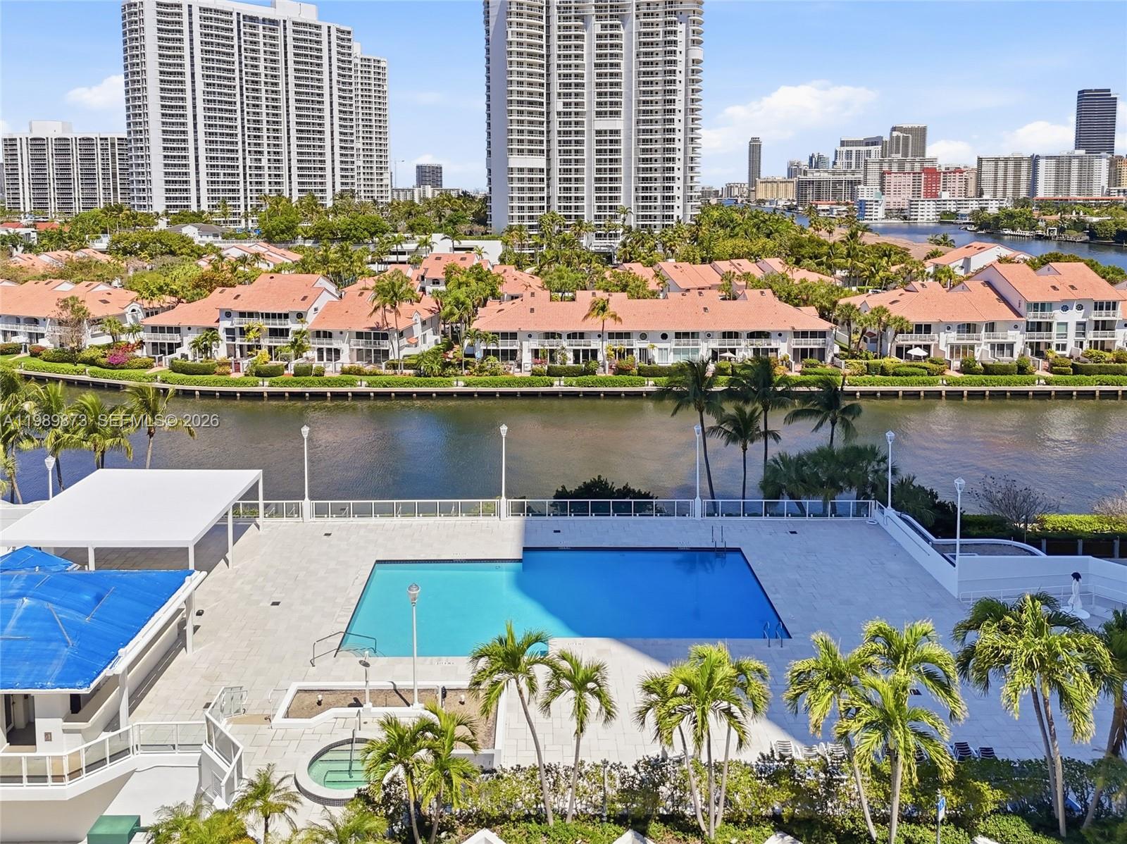 image One Island Place I38