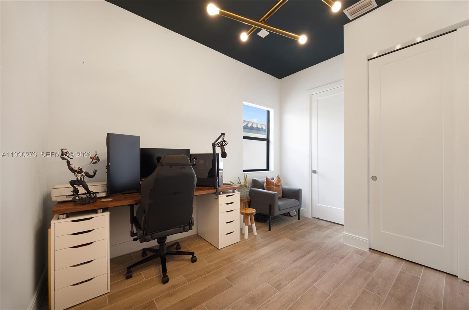 8026 NW 43rd St Doral, FL 33166