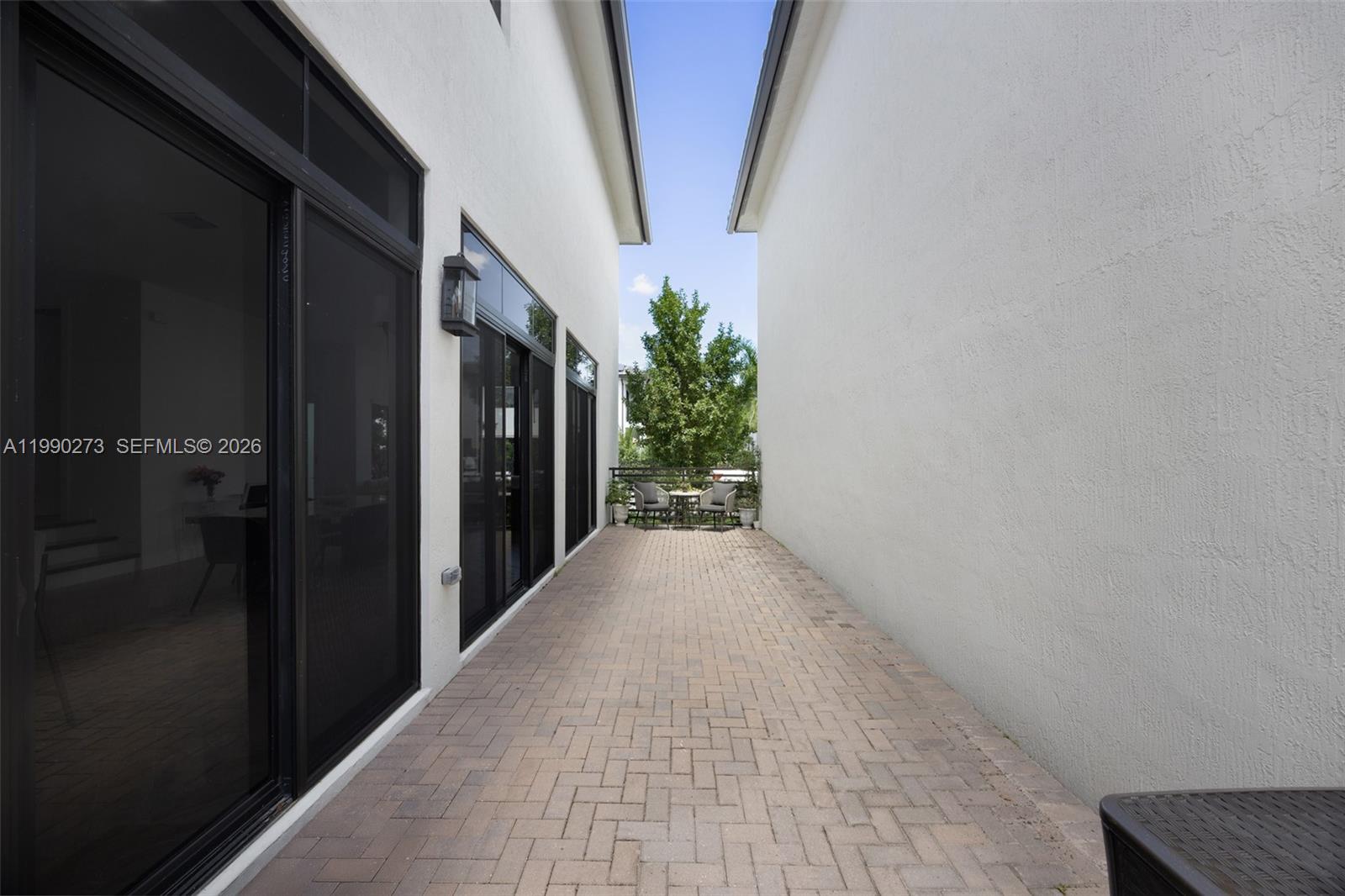 8026 NW 43rd St Doral, FL 33166