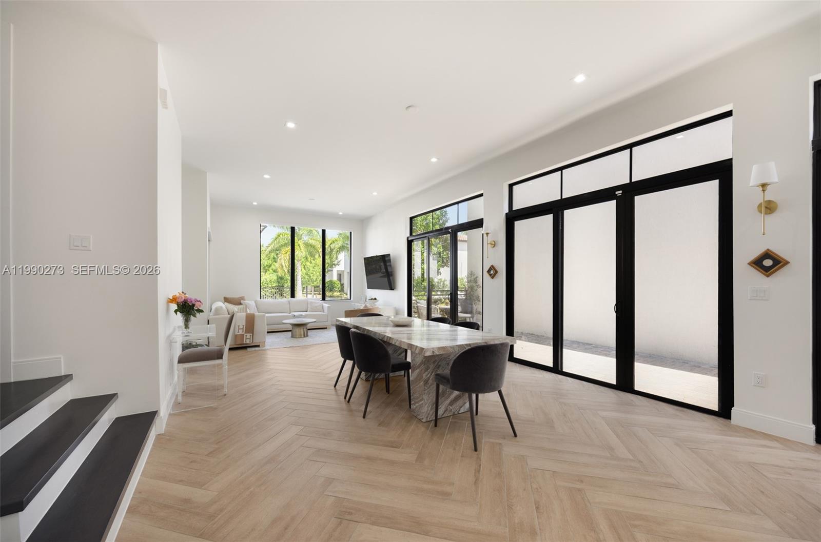 8026 NW 43rd St Doral, FL 33166