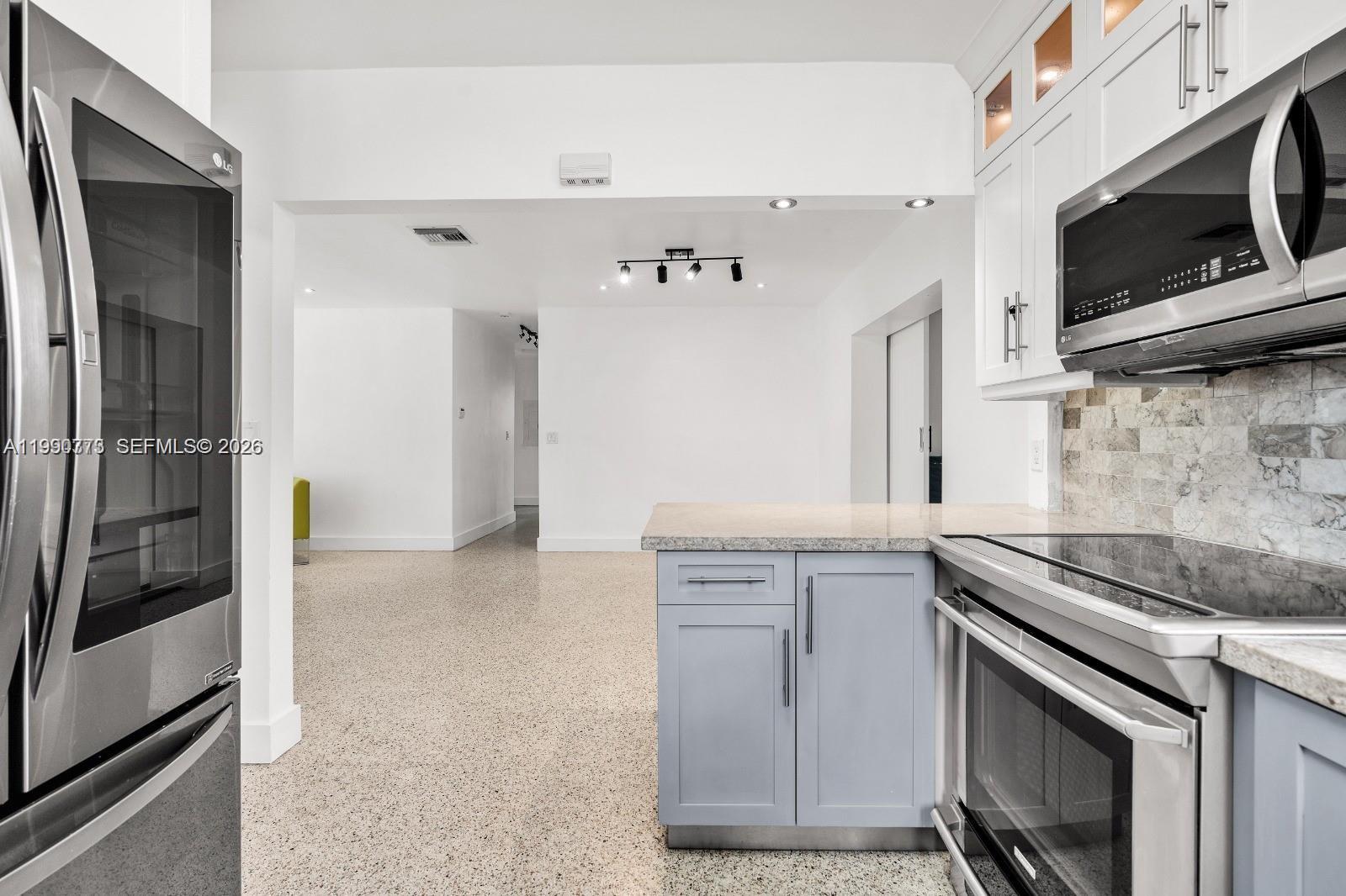 1040 N Royal Poinciana Blvd Miami Springs, FL 33166