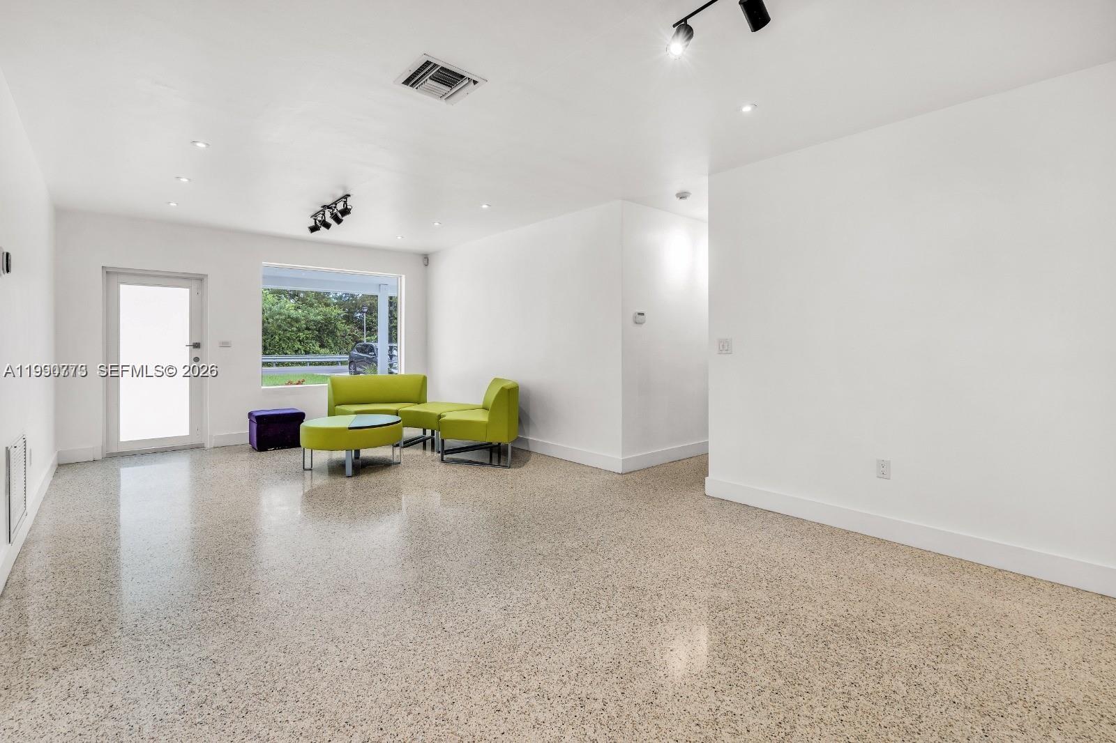 1040 N Royal Poinciana Blvd Miami Springs, FL 33166