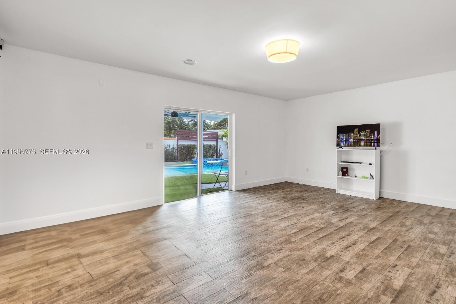 1040 N Royal Poinciana Blvd Miami Springs, FL 33166