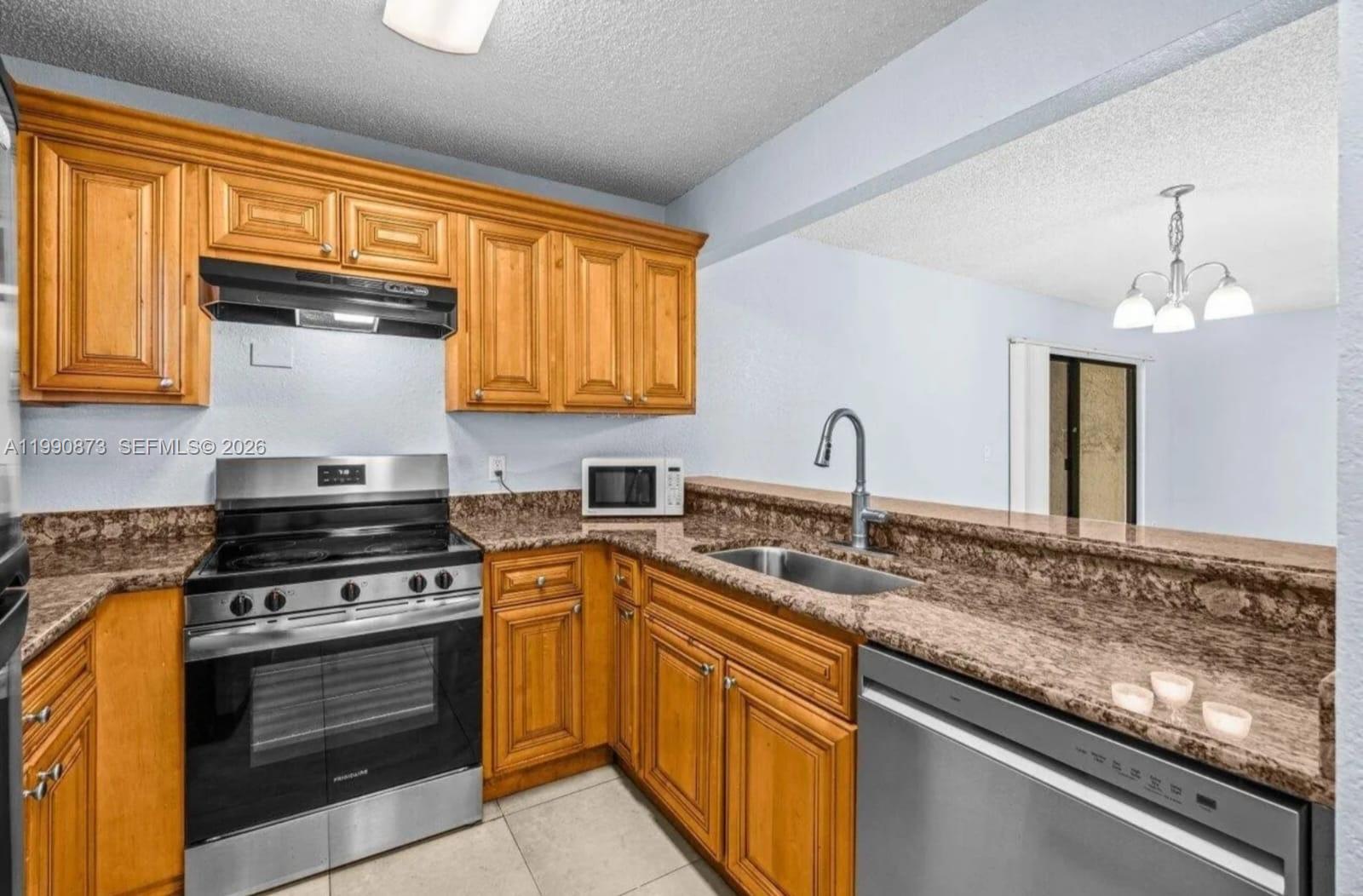 1495 Lake Crystal Dr #H West Palm Beach, FL 33411