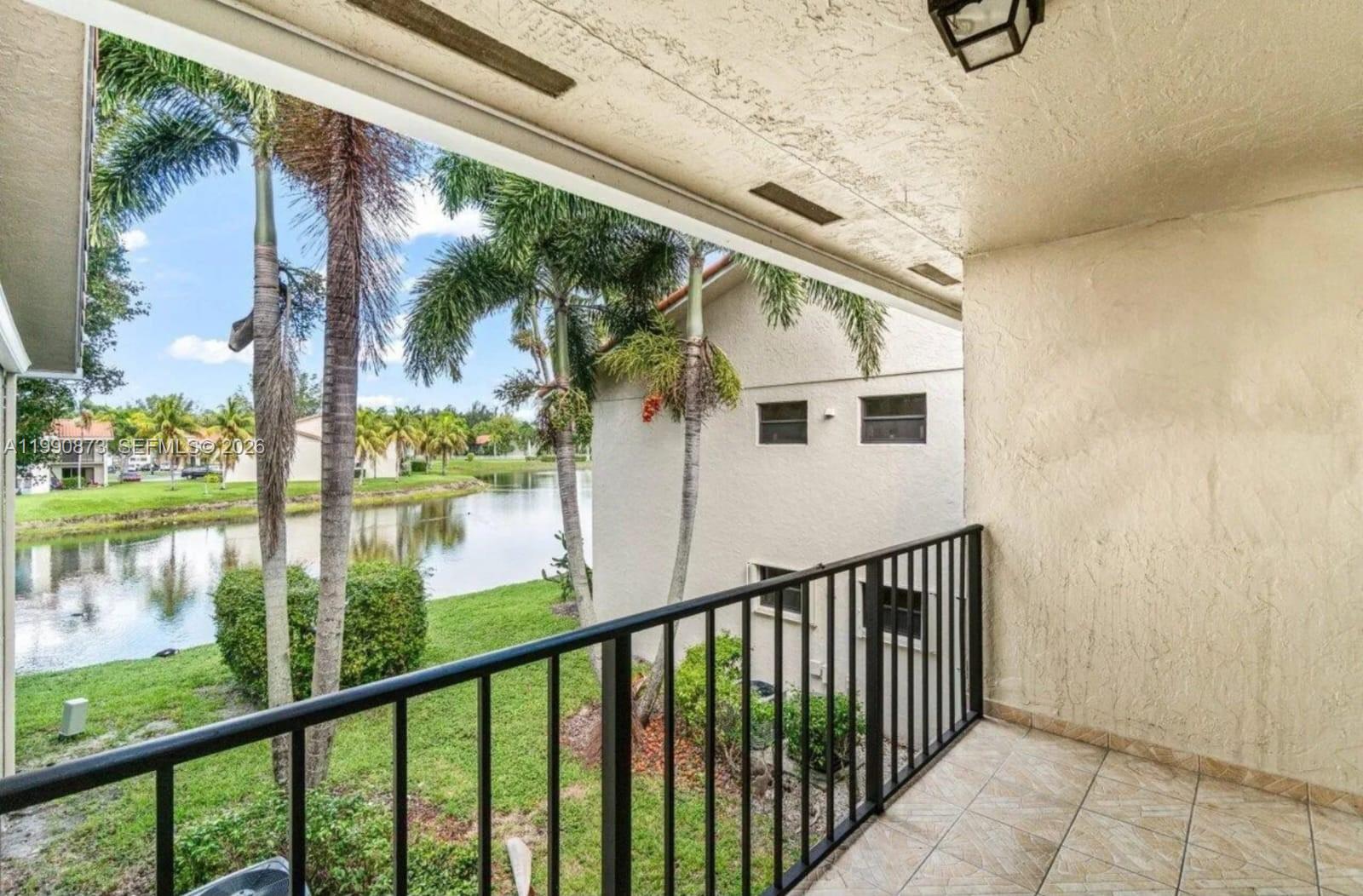 1495 Lake Crystal Dr #H West Palm Beach, FL 33411