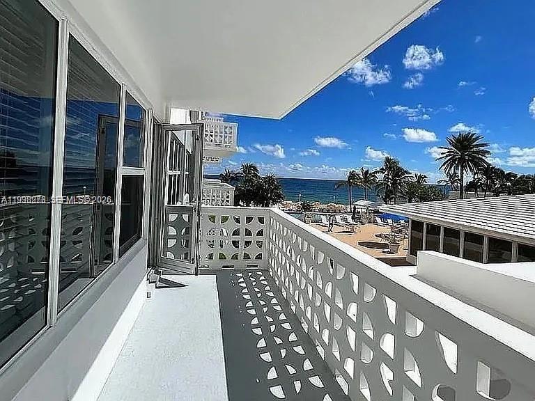 4010 Galt Ocean Dr #207 Fort Lauderdale, FL 33308
