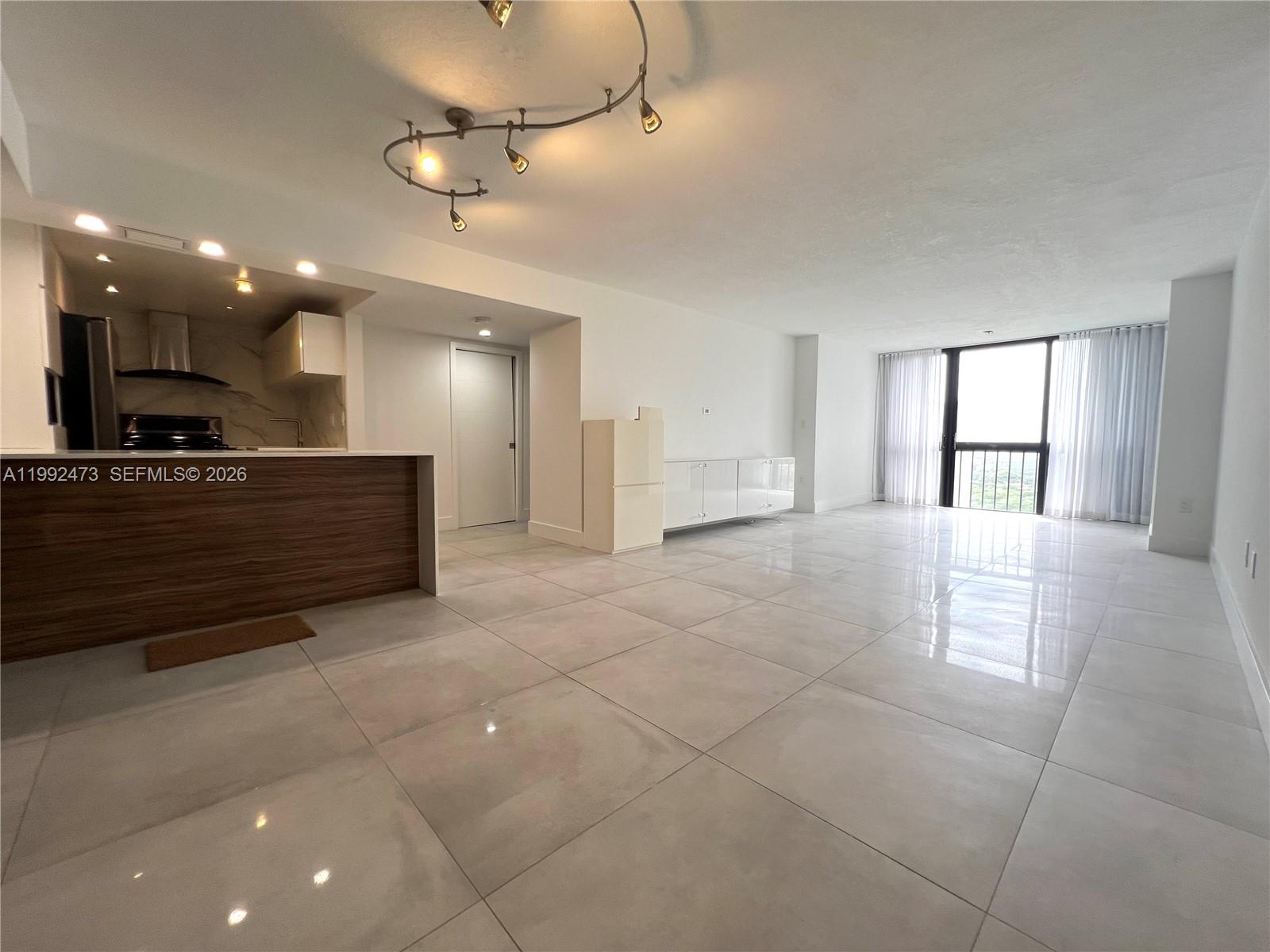 2333 Brickell Ave #2310 Miami, FL 33129