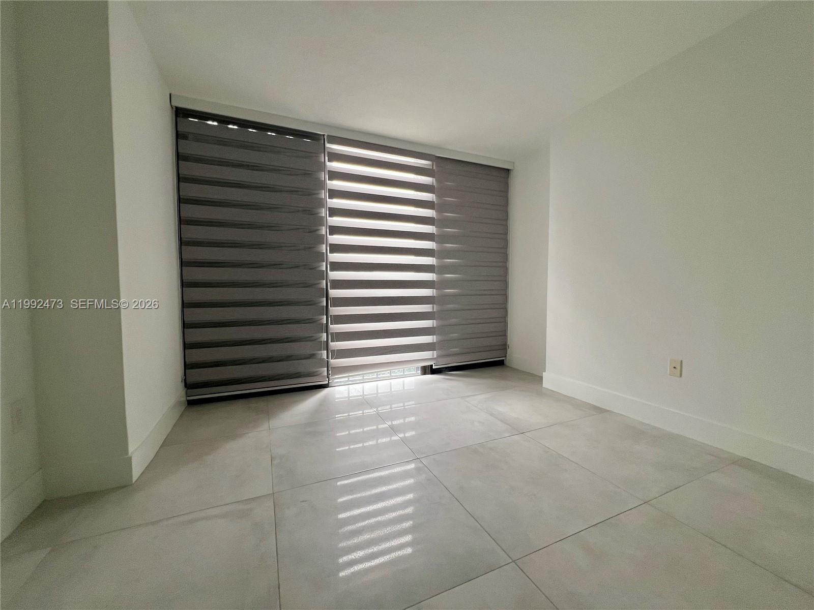2333 Brickell Ave #2310 Miami, FL 33129
