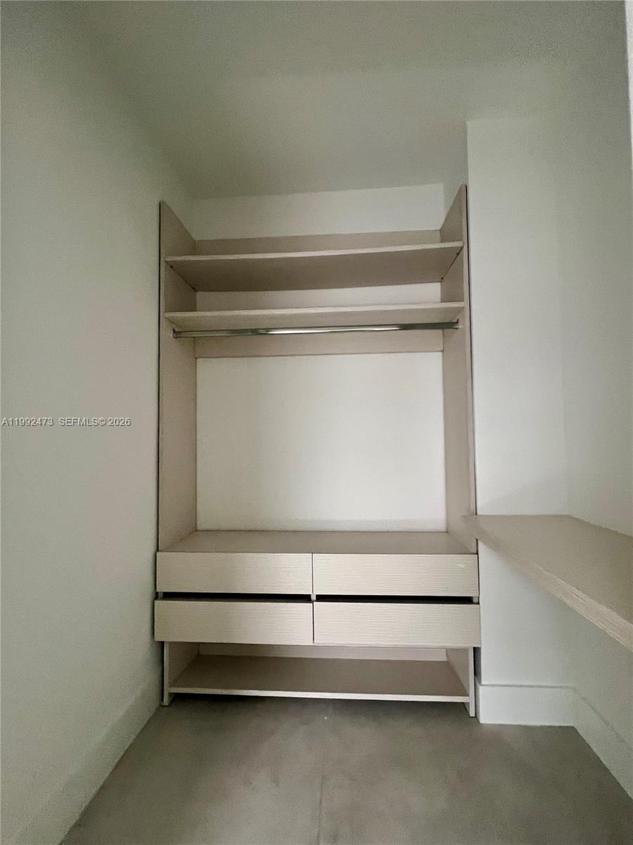 2333 Brickell Ave #2310 Miami, FL 33129