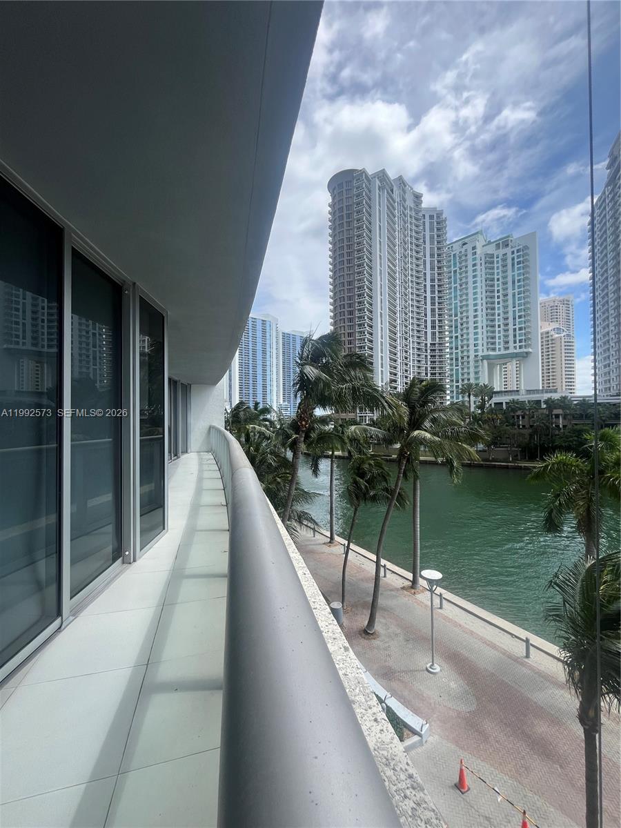 image Icon Brickell II22