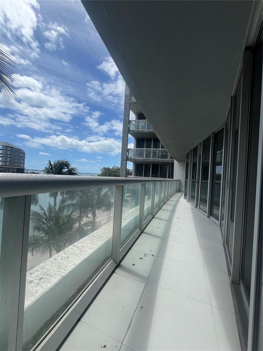 image Icon Brickell II24